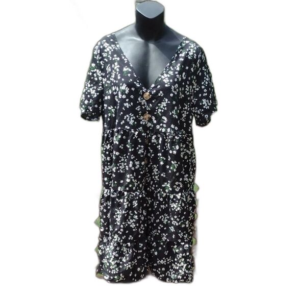 SHEIN Dresses & Skirts - Shein Curve Vcay Black and White Floral Print Ruffle Hem Dress Size 0XL